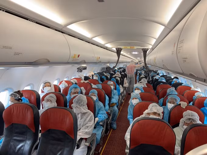 越捷航空将越南公民运送回国之旅 ảnh 1