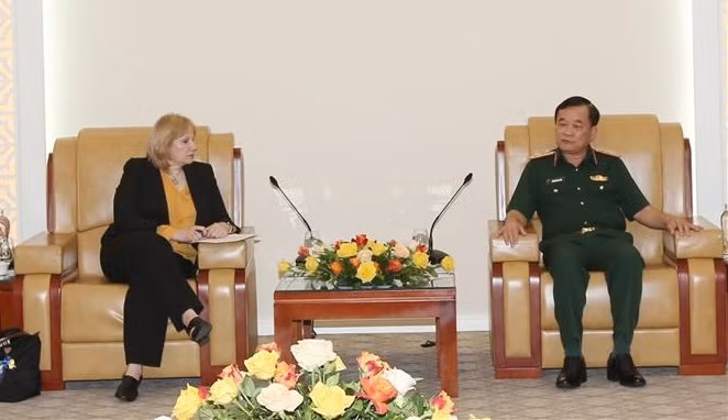 美国继续与越南合作 支持越南克服战争后果 ảnh 1