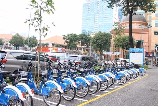 承天顺化省顺化市120辆共享单车投入使用 ảnh 1