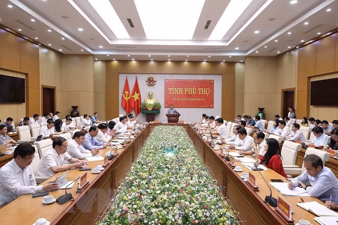 政府总理范明政：建设富寿成为链接越南和东盟与中国西南地区的经济枢纽中心 ảnh 1