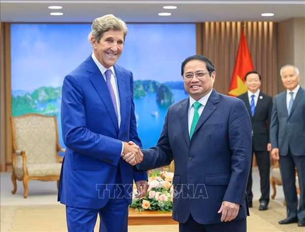 越南政府总理范明政会见美国总统气候特使约翰·克里 ảnh 1