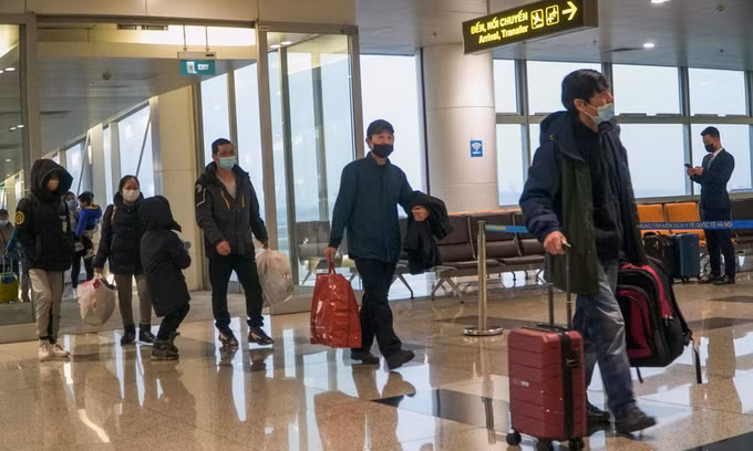 第二批旅居乌克兰越南公民安全回国 ảnh 1