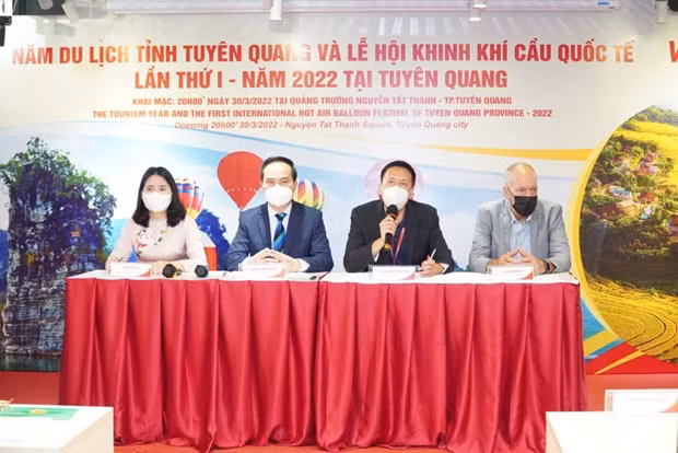 2022年宣光国际热气球节：越捷航空的热气球代表越南 ảnh 1