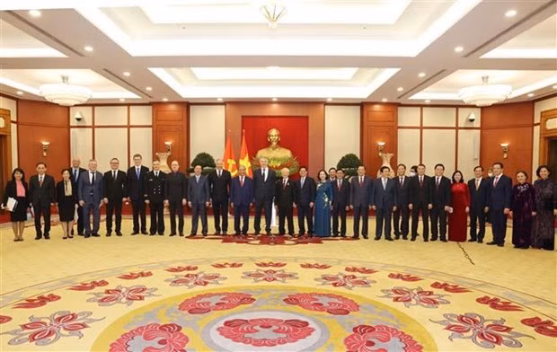 越共中央总书记阮富仲荣获俄罗斯联邦共产党中央委员会的列宁奖 ảnh 2