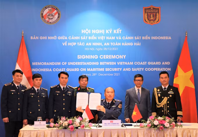 越南海警与印尼海警加强航行自由安全合作 ảnh 1