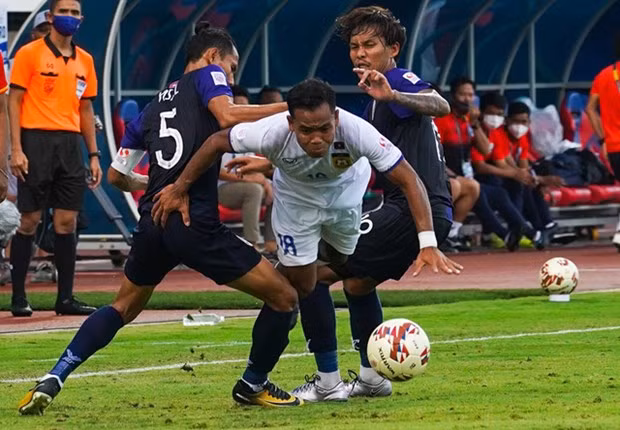 2020年“铃木杯”东南亚男足锦标赛:柬埔寨队以3-0击败老挝队 ảnh 1