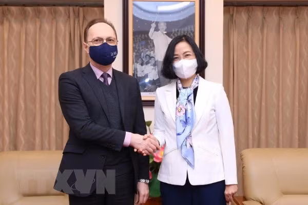 越通社与俄罗斯驻越大使馆促进传媒合作 ảnh 1
