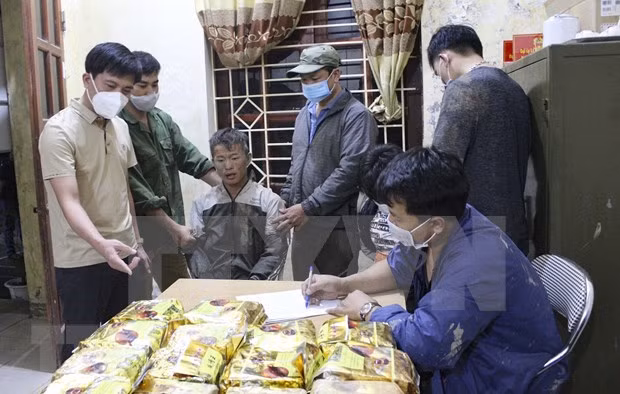 奠边省成功破获特大运输贩卖毒品案 缴获大量毒品 ảnh 1