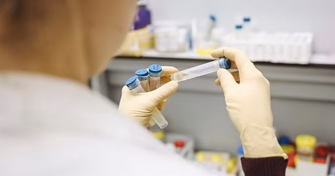 越南成功研发实验室规格新冠病毒疫苗 ảnh 1