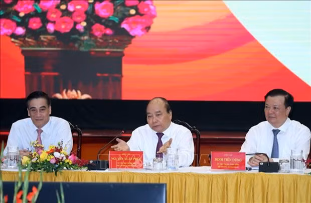 政府总理阮春福：财政部门需主动为经济发展贡献更多资源 ảnh 2