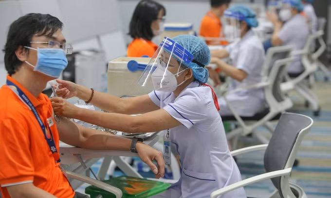 越南在全国范围内开展有史以来规模最大的接种计划 ảnh 2