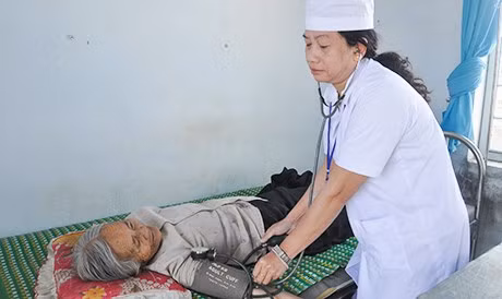 爱心捐助活动精准帮扶贫困患者 ảnh 1