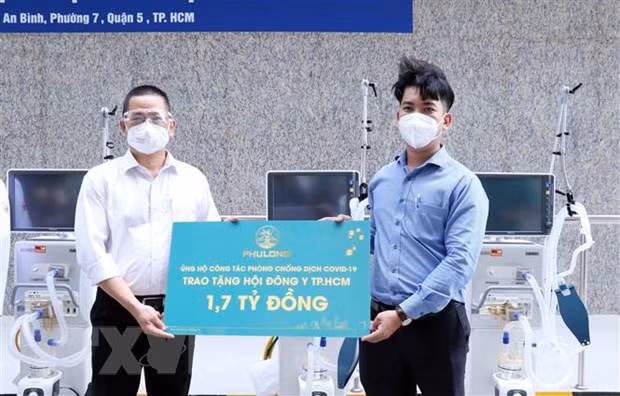 越南祖国阵线中央委员会向南部各省市提供170万份餐食 ảnh 1