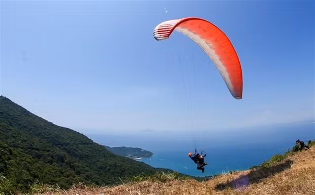 2022年第二届越南滑翔伞俱乐部锦标赛在广义省举行 ảnh 1