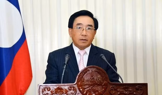 老挝政府总理潘坎·维帕万抵达河内 开始对越南进行正式访问 ảnh 1