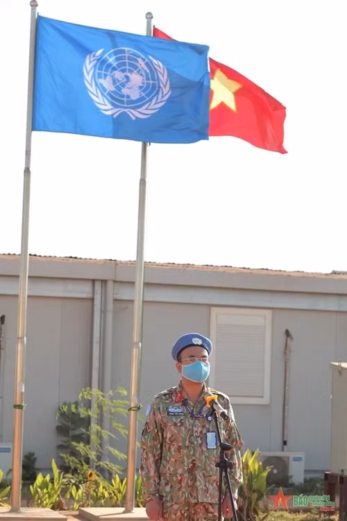 越南三号二级野战医院在南苏丹举行升旗仪式 ảnh 2