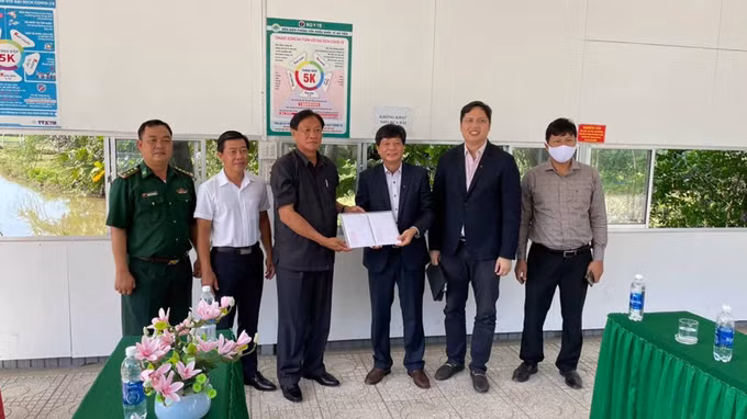 坚江省支持远离家乡侨胞过上温馨的春节 ảnh 1