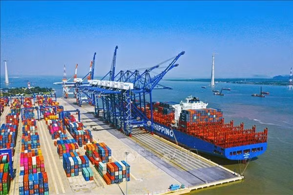 2021年盖梅-施威港口群船舶进出量和货物吞吐量增加2% ảnh 1