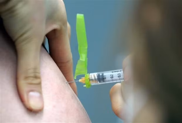 泰国开始为12岁至18岁的青少年接种新冠疫苗 ảnh 1