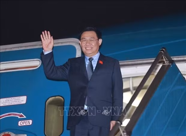 越南国会主席王廷惠启程对古巴、阿根廷和乌拉圭三国进行正式访问 ảnh 1