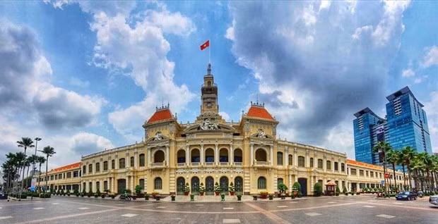 胡志明市推出免费观光该市政厅的计划 ảnh 1