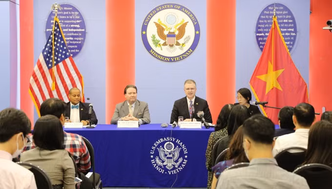 美国助理国务卿祝贺越南当选联合国人权理事会成员 ảnh 1