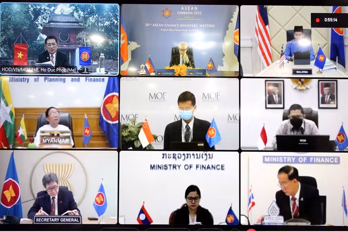 第八届东盟财长和央行行长会议举行 ảnh 1
