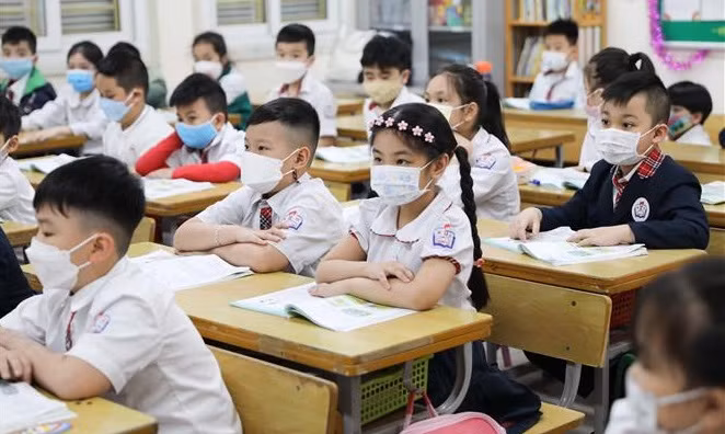 河内学生返校上学：利用直接上课时间弥补在线学习漏洞 ảnh 1