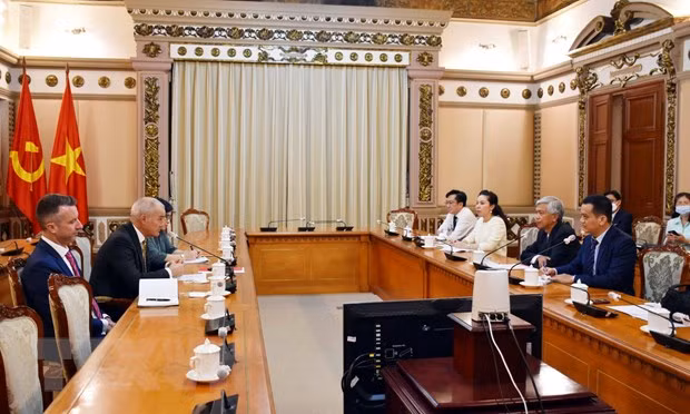 胡志明市领导会见澳大利亚皇家墨尔本理工大学校长 ảnh 1