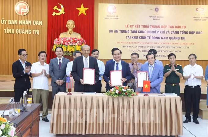 广治省与美国公司签署价值达55亿美元的两个合作项目 ảnh 2