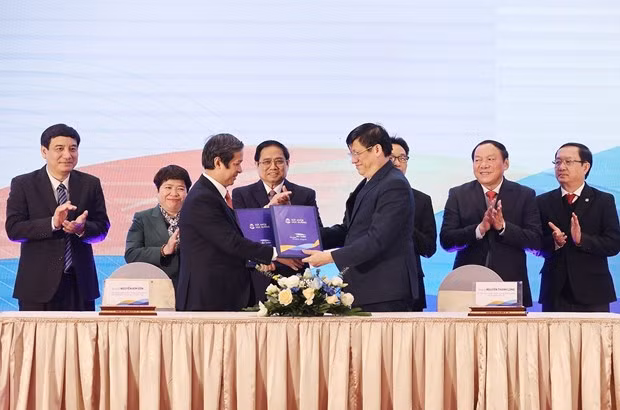 政府总理范明政：儿童的幸福是自身目的和我党和国家事业中的最终目的 ảnh 2